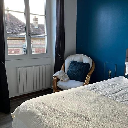 Le Relais D'Eugenie En Hyper Centre-Ville Compiègne Kültér fotó